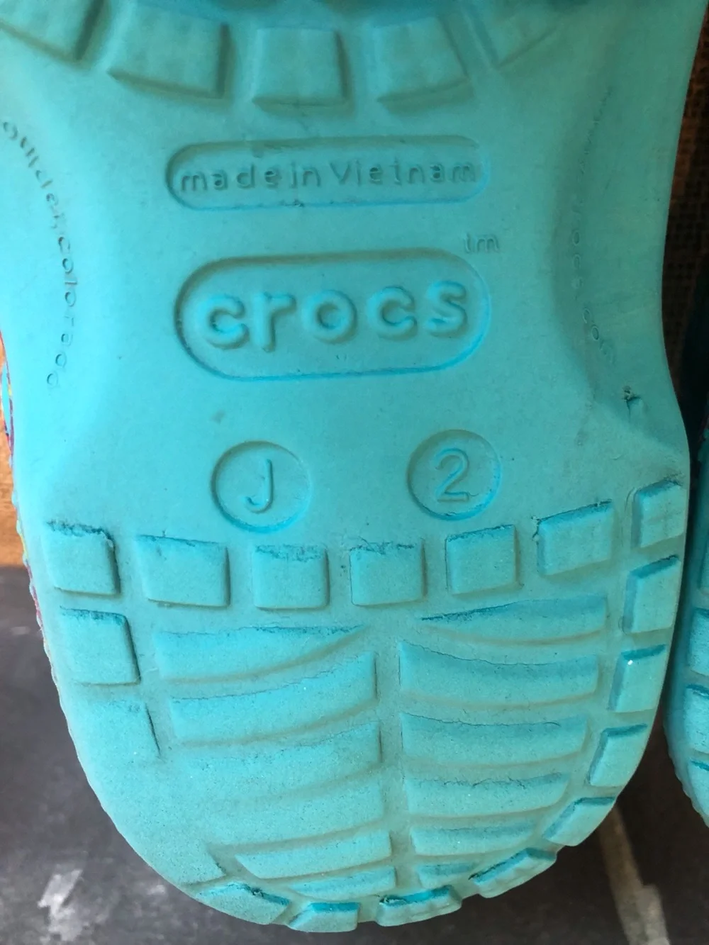 Crocs x Lisa Frank Clogs sz J2